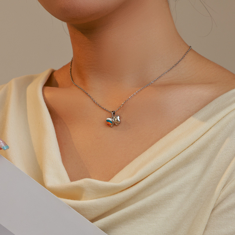 Collar con Colgante de Lazo Colorido Chapado en Aleación de Joyería Xuping, Diseño Fresco y Moderno para Mujer