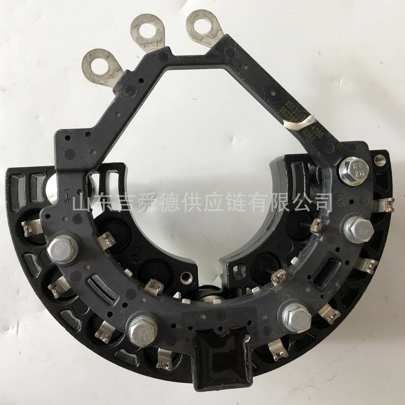 Запчасти для автобусов Yutong Haige: выпрямительный блок генератора 3701-01028