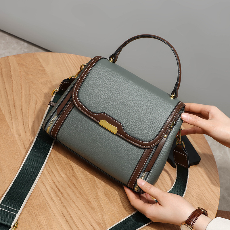 Leather Women's Bag 2022 New Explosions Fashion High-end Texture Bag Crossbody Handbag Shoulder Bag Small Square Bag Leather Women's Bag 2022 New Explosions Fashion High-end Texture Bag Crossbody Handbag Shoulder Bag Small Square Bag