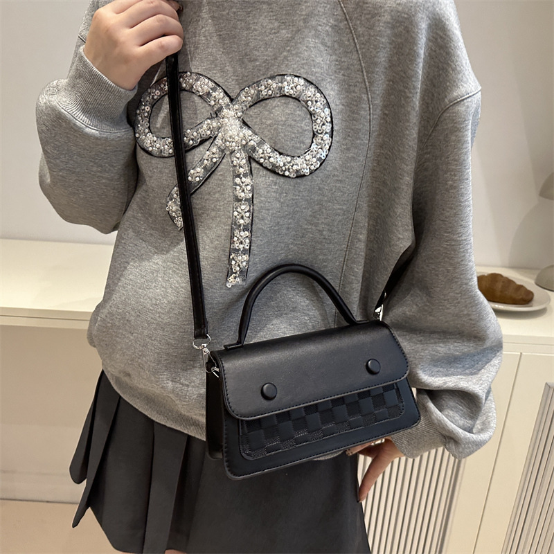 Colores contrastantes de costura de damas ocio 2024 estilo de moda extranjero nuevo otoño brazo de hombro bolso de mochila cuadrado