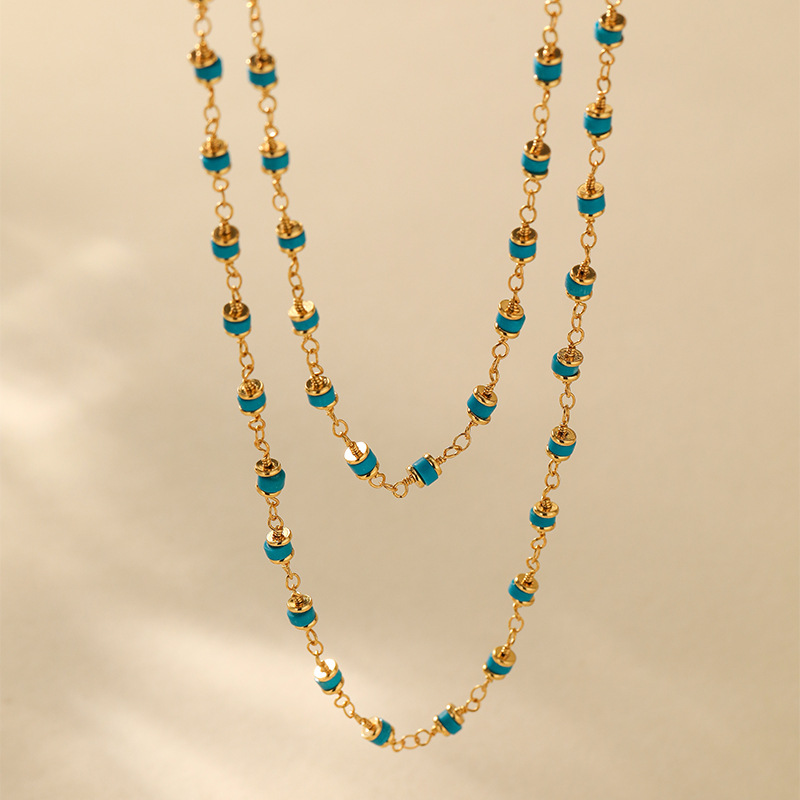 Collar de capas minimalista para mujer estilo lujo discreto_voghion.com