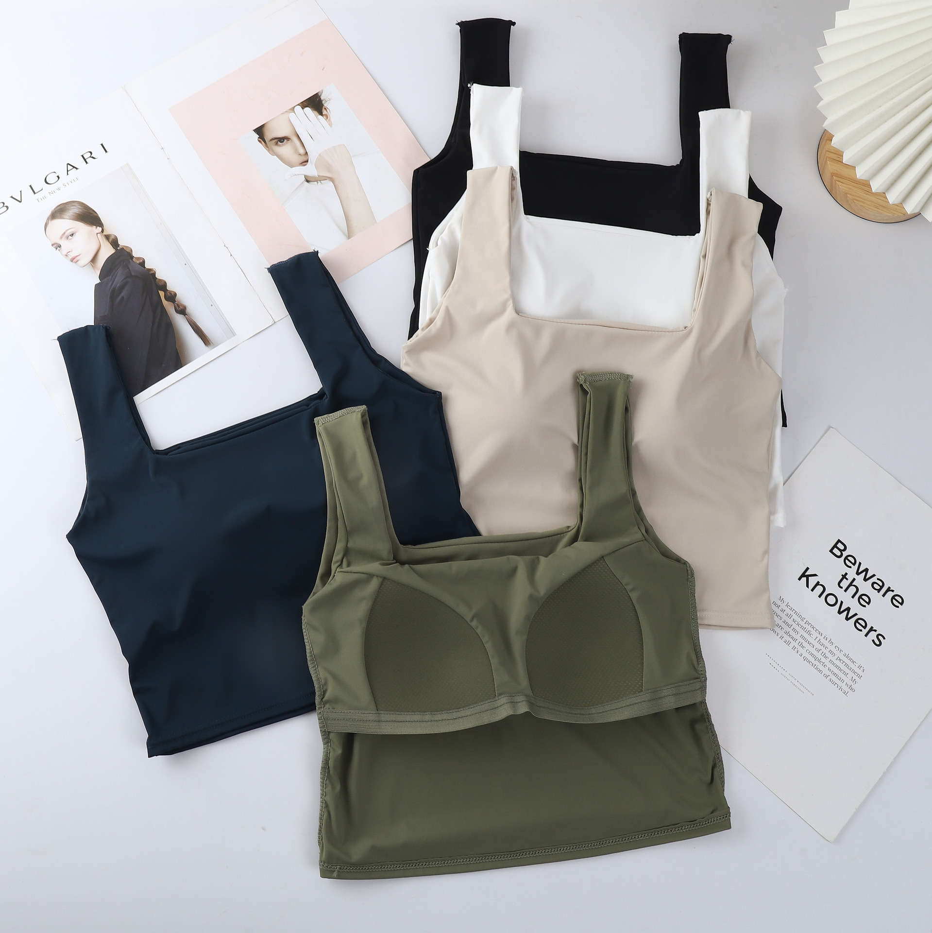 Cuello cuadrado de seda de hielo amplia correa de hombro envuelto en el pecho chaleco para mujeres sin anillo de acero fijo Copa interior y exterior desgaste que basa el chaleco para mujeres