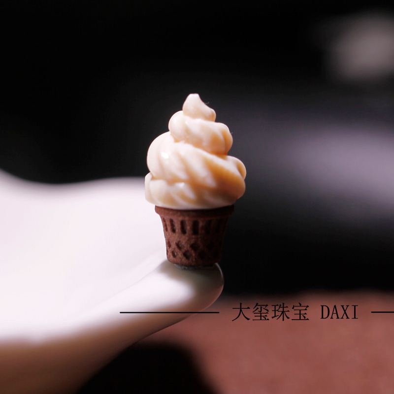 Natural Mammoth Ivory Ice Cream Cone Carving Laoshan Sandalwood Toy Accessories DIY Small Accessories Natural Mammoth Ivory Ice Cream Cone Carving Laoshan Sandalwood Toy Accessories DIY Small Accessories