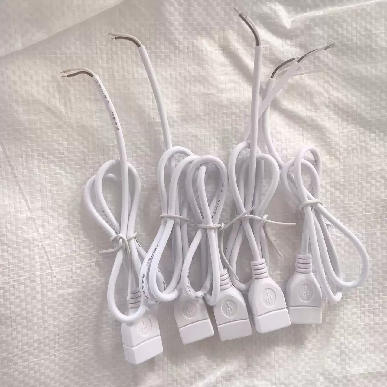 Разъем USB (гнездо) с кабелем, короткий одноконтактный USB-кабель, двухжильный одноконтактный разъем (гнездо)