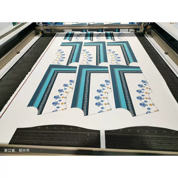 数码印花 定位裁片 箱包球衣玩具 服装面料等激光切割加工