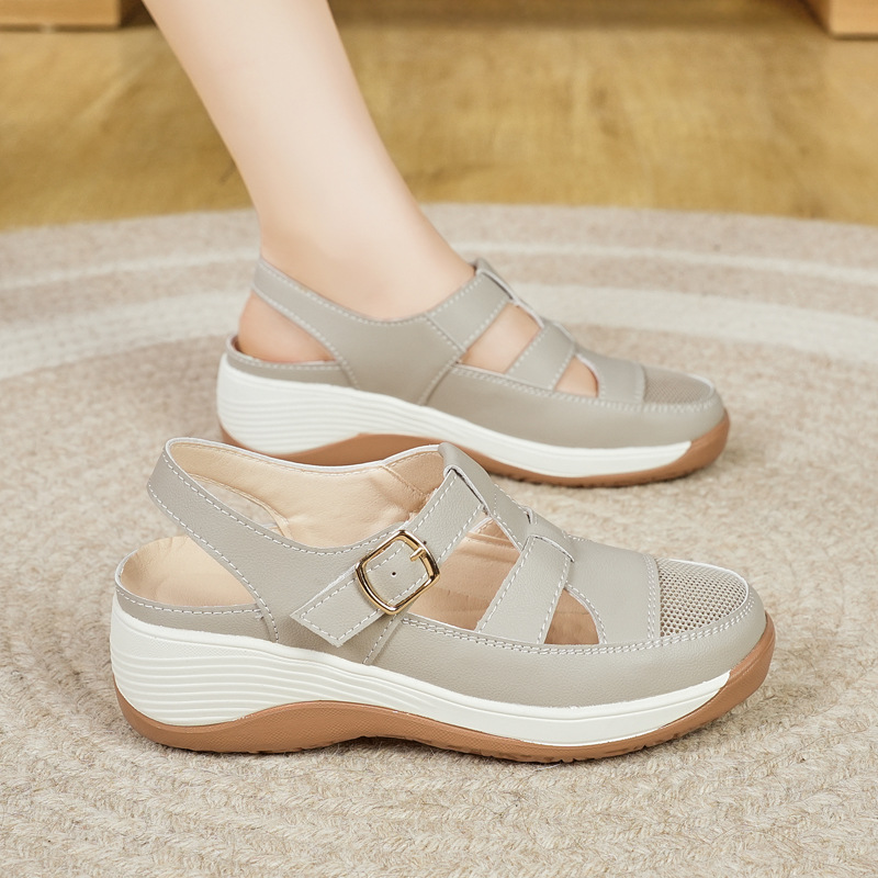 包头罗马凉鞋女2025年夏季新款外穿防滑软底休闲孕妇女鞋镂空透气