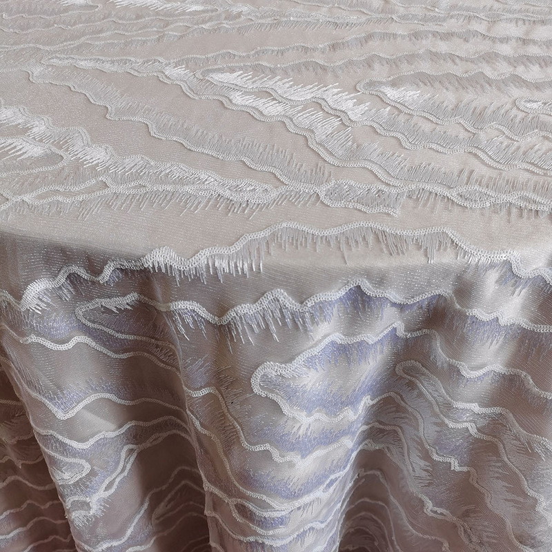 Off-White Wavy Pattern Embroidered Tablecloth Wedding Banquet Hotel Table Decoration Wedding Scene Exquisite Layout Supplies