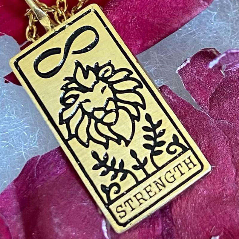 Fashio Painting Tarot Pendant Metal Necklace