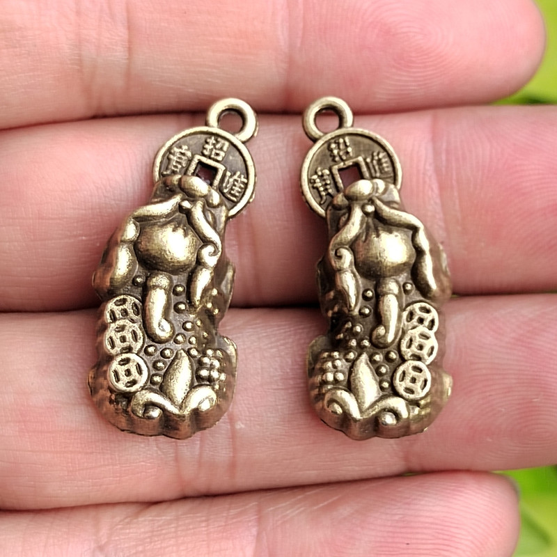 Single brass accessories key chain pendant jewelry for biting copper coins