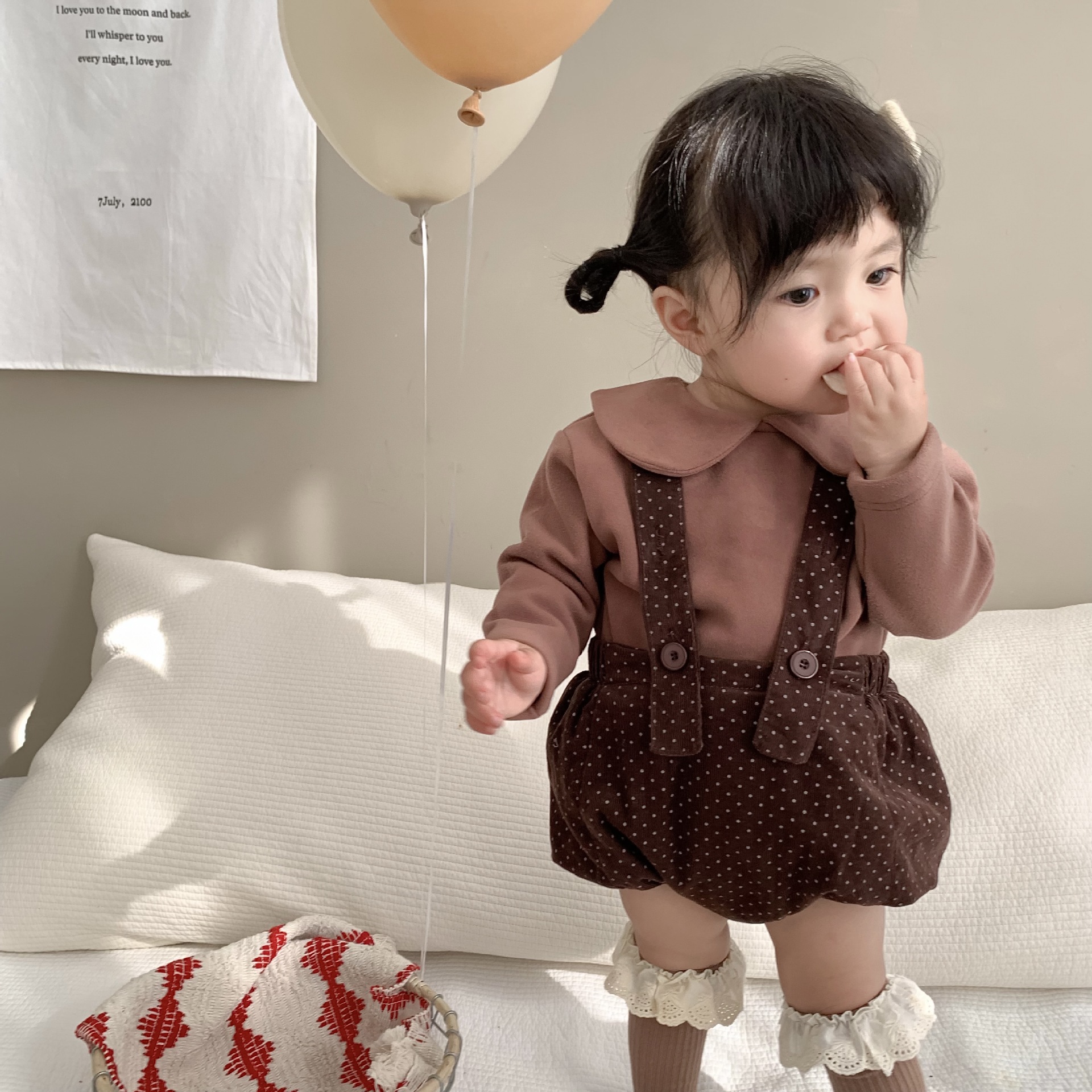 Conjunto de camisa y pantalones con tirantes para niñas, ropa infantil de estilo coreano, traje para salir de paseo para bebés en otoño e invierno.
