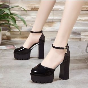 �¿�߸�ЬŮ�ָ�ˮ̨�����Ьһ�ֿ۰��^��Ь��ƷСƤЬ