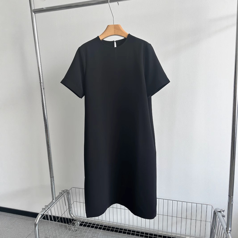 The Material Is Precious ~ the Version Is Perfect! Heavy Weight Anti-Wrinkle Triacetate Round Neck Slit Dress Mid-Length Little Black Dress