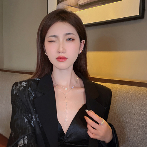 High-end long Y-shaped tassel sparkling diamond titanium steel necklace women's niche light luxury double-layer clavicle chain exquisite neck chain trend
