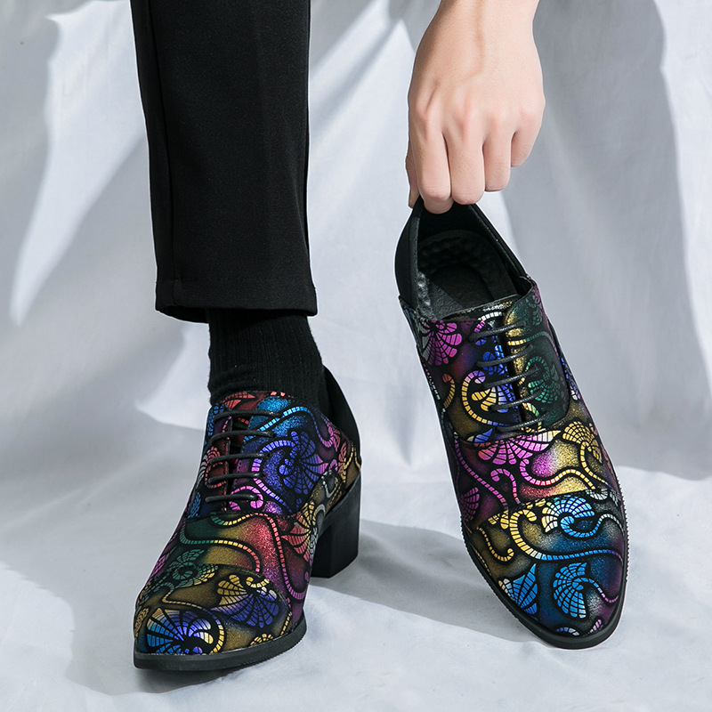 Transfronterizo 46 zapatos de cuero de talón alto para hombres 2024 primavera y otoño nuevo aumento de altura de 6 cm de patrón de novio zapatos de boda para hombres