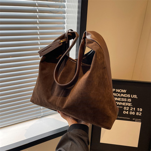 New Suede Shoulder Tote Bag, Fashionable, Simple, Lazy Style, Large Capacity Women's Handbag, Bucket Bag, Mommy Bag