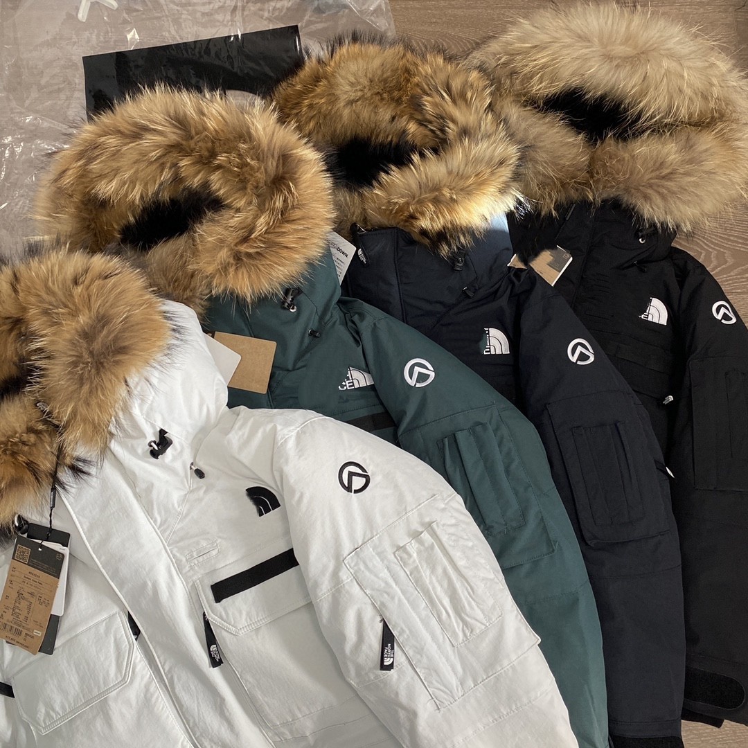 北家25款极地羽绒服冬季新款刺绣工装连帽毛领男女情侣加厚外套潮