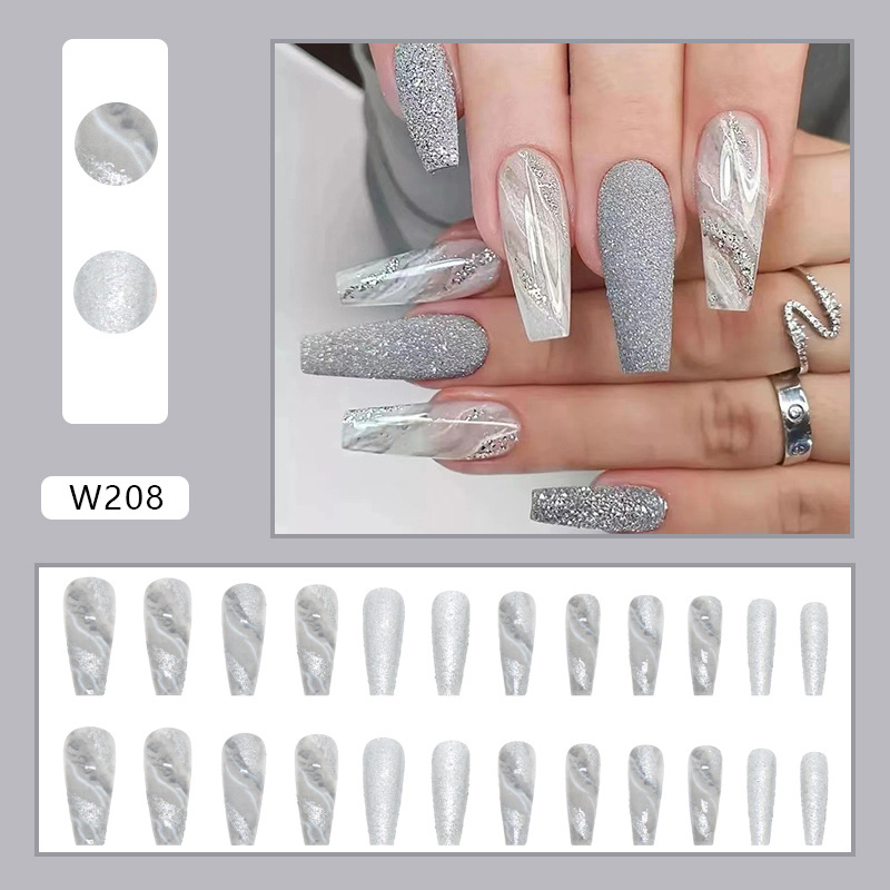 Met een 24-delige set harnassen, gecombineerd met post-00s nail art-stukken in Instagram-stijl, kun je op nagels drukken_voghion.com