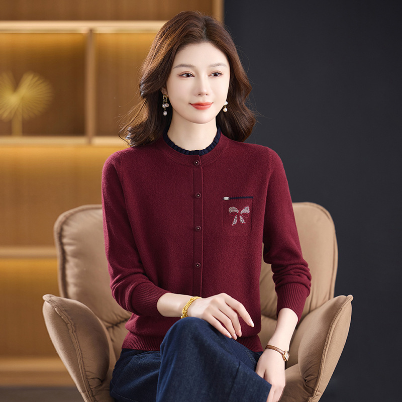 羊毛针织毛衣新款圆领假开衫绣花口袋秋季羊毛衫秋冬打底妈妈装，女装针织衫/毛衣，妃慕昵服饰