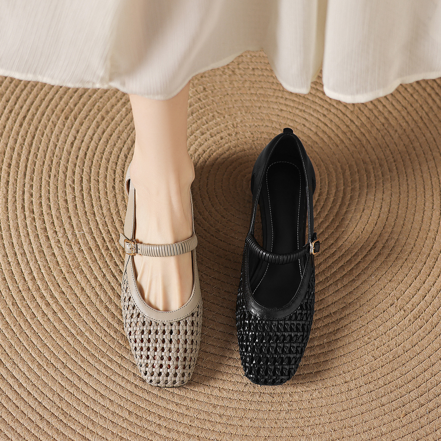 Giày sandal nữ gót thấp 3 cm mũi vuông hở bên da cừu đi làm — đen