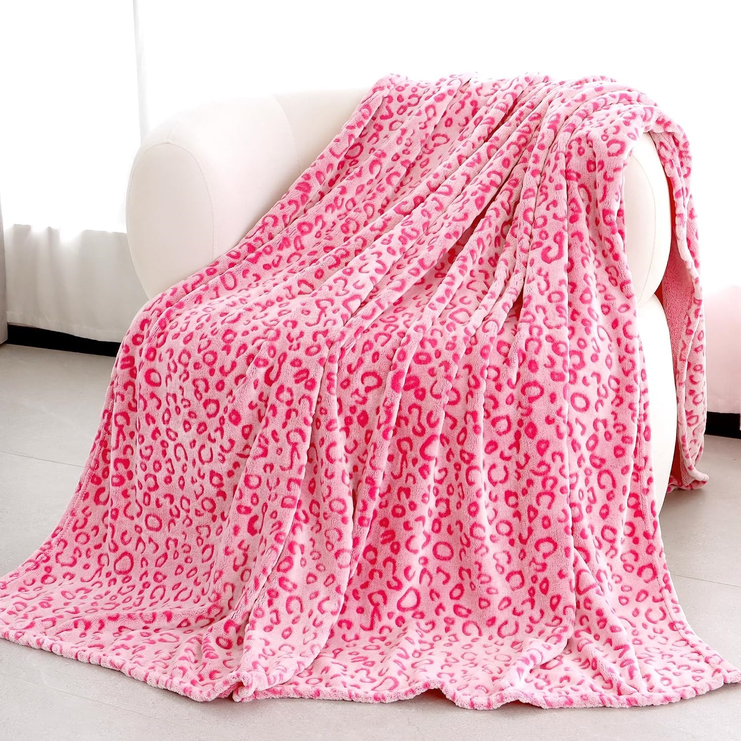 Pink Soft Leopard Blanket, Wool Cheetah Blanket, Gift for Women | Pink plush cheetah print blanket
