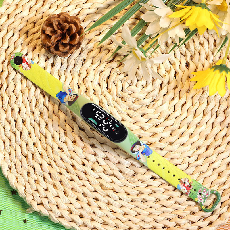 2024 explosión de chatarra oso de café M9 impresión pulsera relojes de pulsera niños estudiantes moda lindo reloj electrónico LED