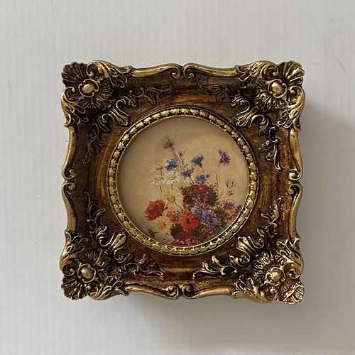 Creative European American style retro golden wedding resin photo frame setting golden resin picture frame carved photo frame wall hanging