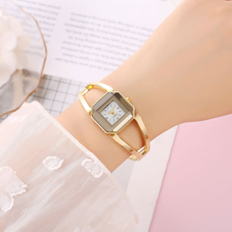 New Style Personalized Women's Watch, Simple Hollow Design, Fashionable and Trendy, Light Luxury, High-End Ins Style, Small Square Watch Wholesale New Style Personalized Women's Watch, Simple Hollow Design, Fashionable and Trendy, Light Luxury, High-End Ins Style, Small Square Watch Wholesale