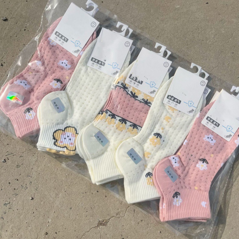 春夏新款女士棉空调船袜学生潮款袜运动日韩系袜学院风洞洞短袜_