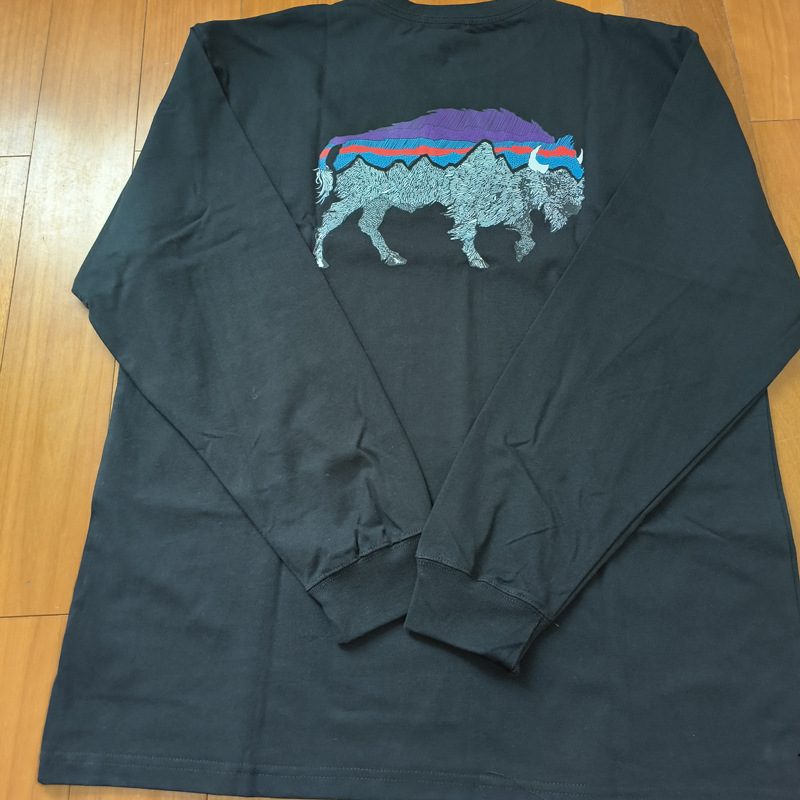 Logotipo de comercio exterior Classic Outdoor Mountain Series Camiseta de manga larga del mismo estilo para hombres y mujeres