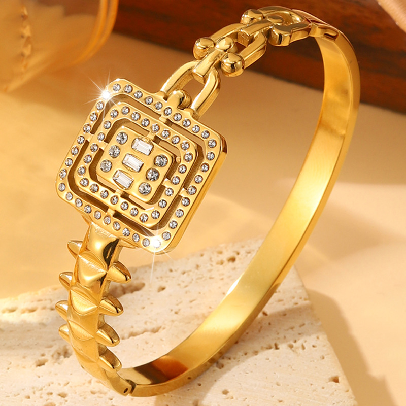 Pulsera Cuadrada Calada con Diamantes de Acero de Titanio, Resistente a la Desteñidura, para Parejas image 6