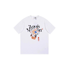 2025春夏 小さなV字ラウンドネックデザインの新作半袖Tシャツ 男女兼用、プリントデザイン、万能スタイル