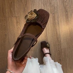 羊皮版~森系文艺风配裙子一字带玛丽珍鞋女绒面方头褶皱花朵单鞋