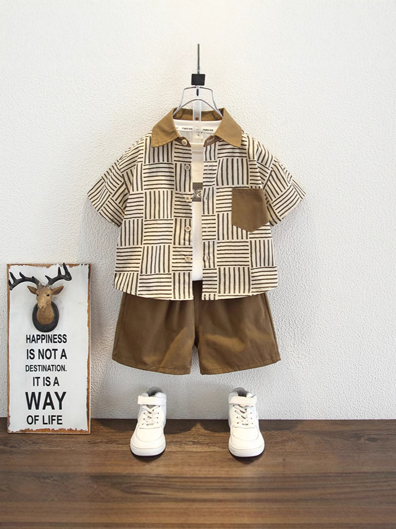 8109 Traje para niños Moda Fried Street Ropa para niños 2025 Nuevo estilo Estilo occidental Ropa de verano a rayas coreanas Ropa para bebés