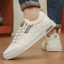 板鞋男款秋季2025年新款男鞋平底休闲小白鞋学生皮面潮鞋子青少年
