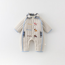 男宝宝秋冬装连体衣新生儿翻领夹棉哈衣外套婴幼儿冬季加厚外出服