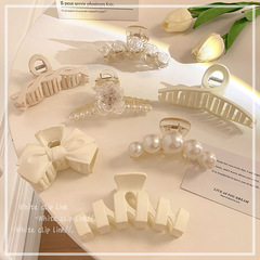 Korean-style large acrylic hair clip for the back of the head, square hair clip, shark clip, hair clip for bathing, wholesale hair clip