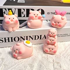 かわいい立体漫画の手の感応の漆のぼうっとしている萌えの粉の豚のdiyの車の車の上で小さい景観のデスクトップの樹脂は部品の盲目の袋を飾って粒を萌えます。