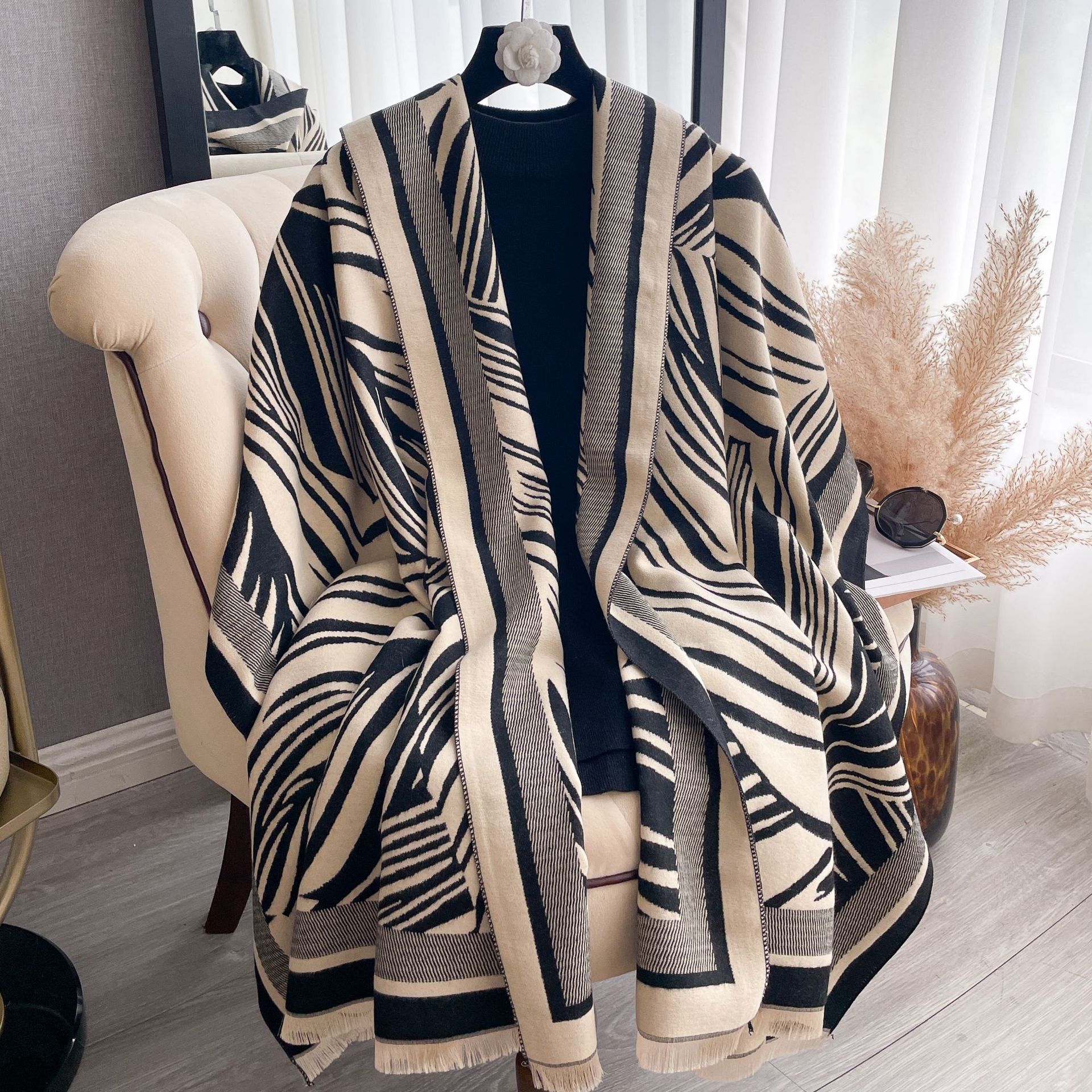 Mujeres de invierno coreana estilo universal bufandas de cuello impresión de hojas largas bufandas cálidas mujeres imitación de cachemir con un chal