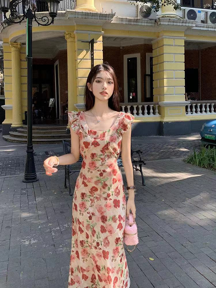 法式复古碎花连衣裙女夏季2023新款飞飞袖设计感收腰显瘦A字长裙-阿里巴巴