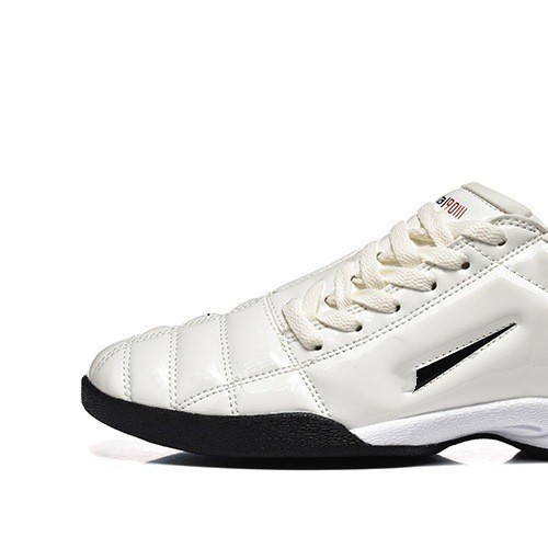 Cross-border T90 Messi con zapatillas de fútbol de alto nivel bajo para estudiantes masculinos y femeninos entrenamiento de clavos de paja zapatillas deportivas al aire libre antideslizantes