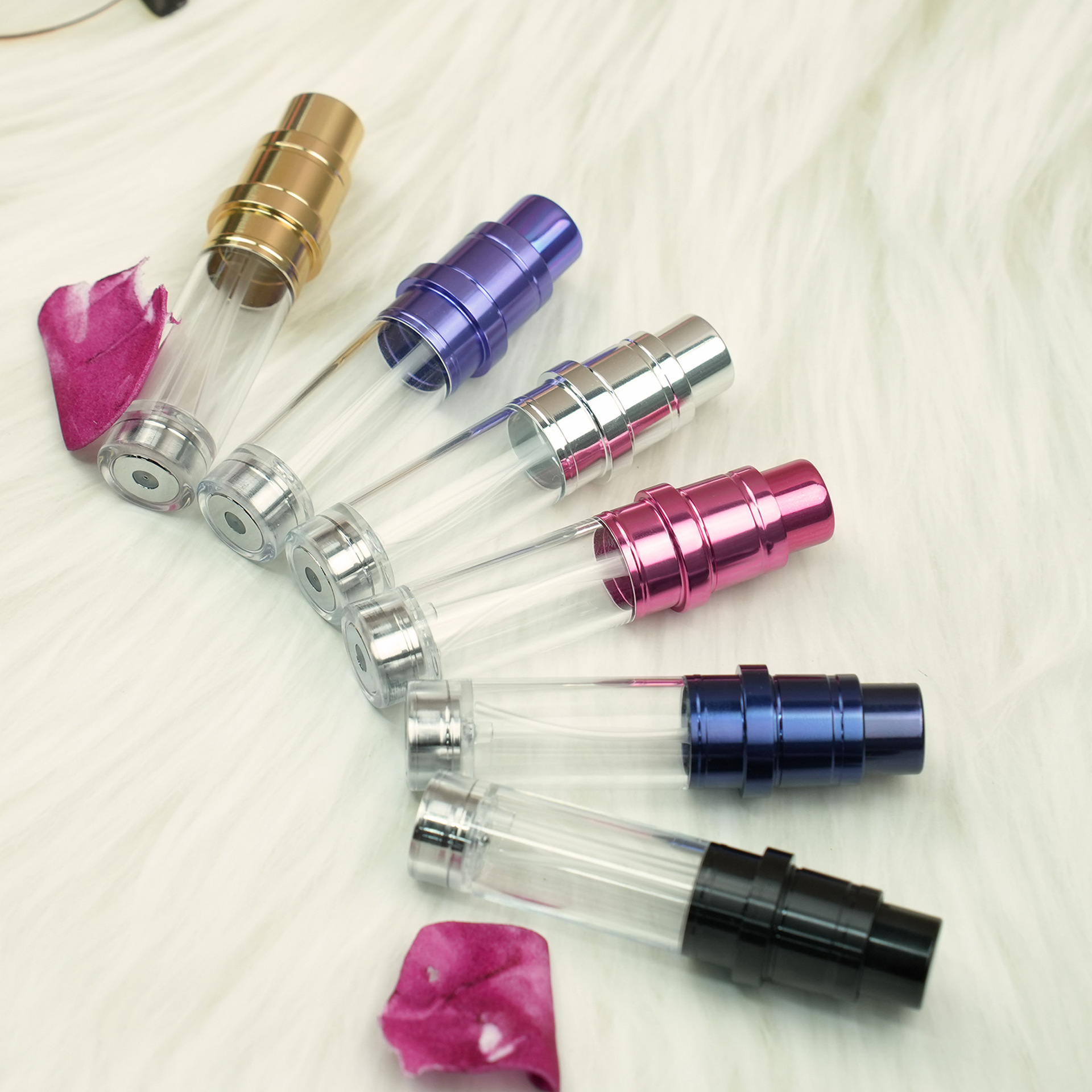 圆形香水分装瓶内瓶5ML便携透明底部按压喷雾瓶内胆磁吸设计