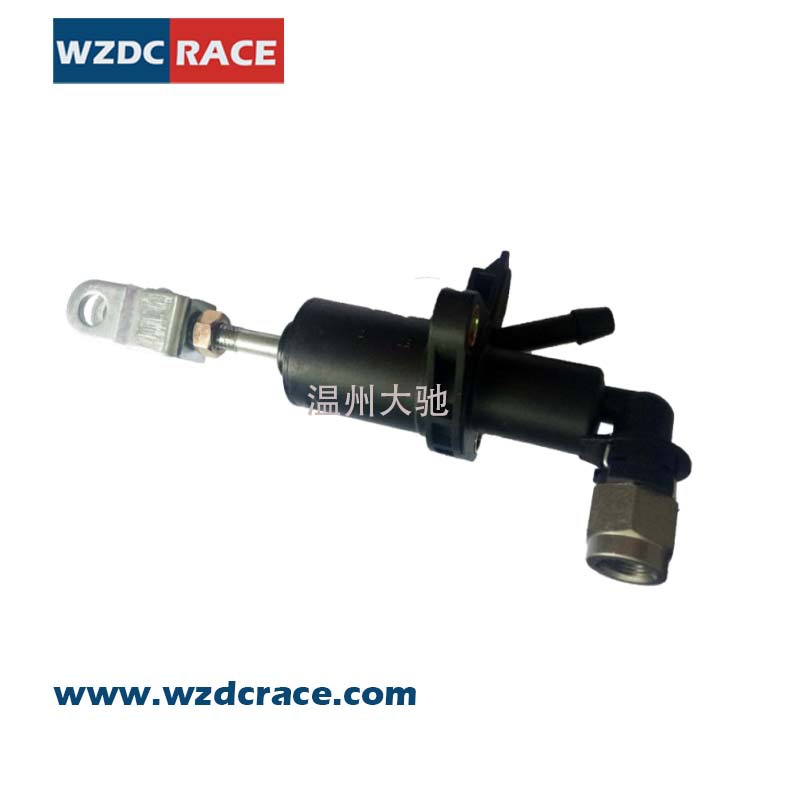 La bomba principal del embrague es aplicable a Chery Ruihu3 / Fengyun2 B22-1608010 master clutch