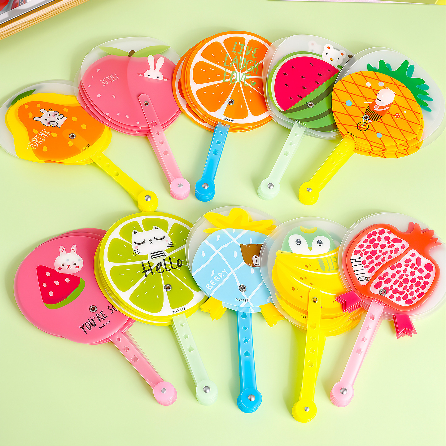 Ventilador plegable de fruta estudiantes portátiles de dibujos animados ventilador de mano verano fresco portátil pequeño ventilador para niños artículos de regalo