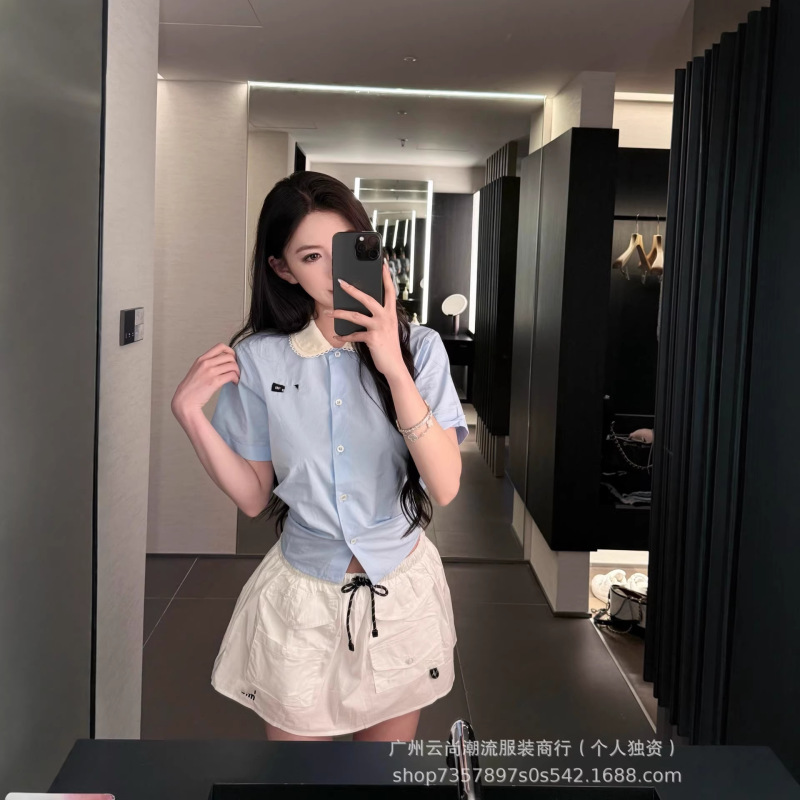 26Mi Lace Doll Collar Short-Sleeved Shirt + Workwear Skirt Set, Preppy Style 2026 New Spring Outfit 26Mi Lace Doll Collar Short-Sleeved Shirt + Workwear Skirt Set, Preppy Style 2026 New Spring Outfit