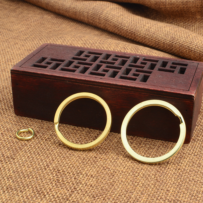 Special Offer, No Returns or Exchanges: Brass Key Ring, Small Copper Ring, Closed Ring, Alloy Copper-Plated Key Ring, Large Ring Keychain, Handmade