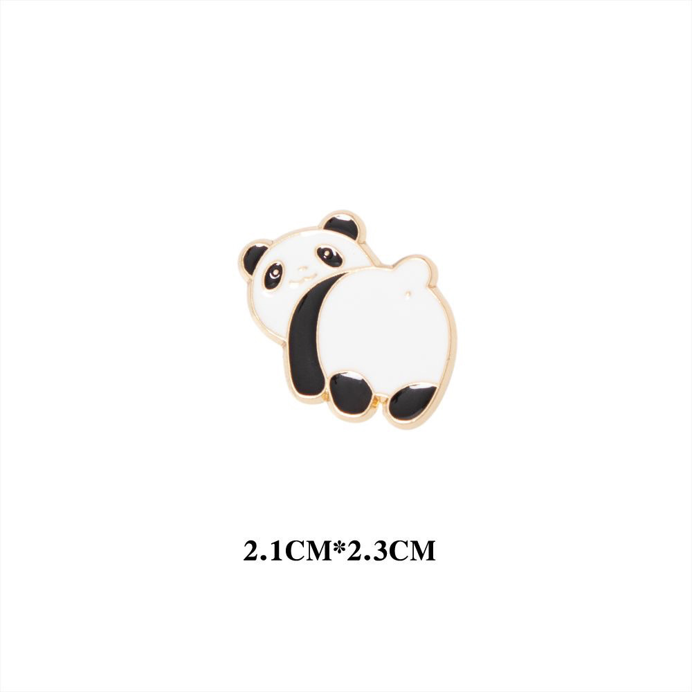 Turning back panda