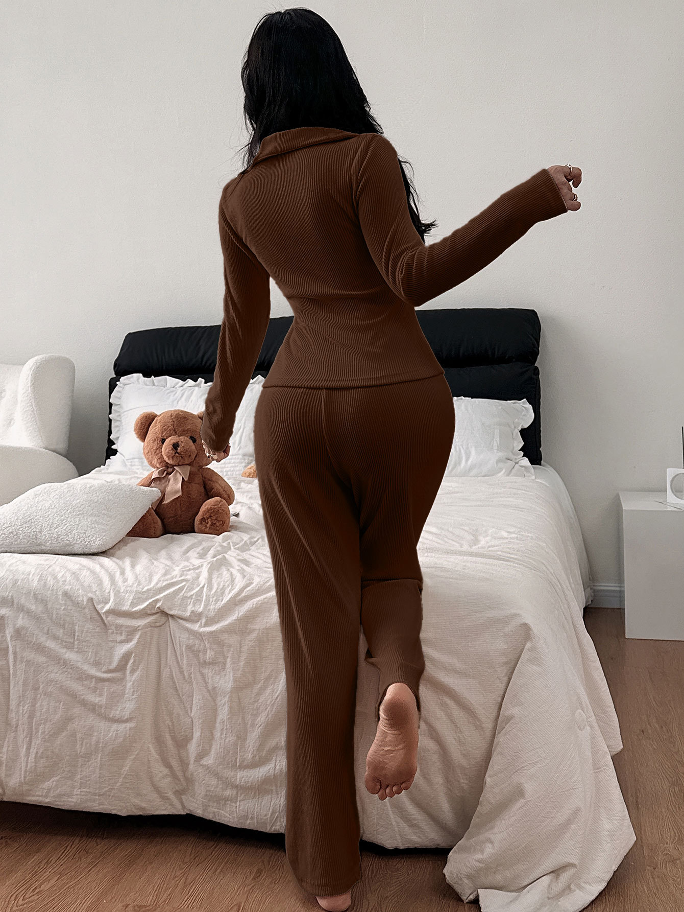 Damernas pyjamasset med polokrage och långärmad loungewear_voghion.com