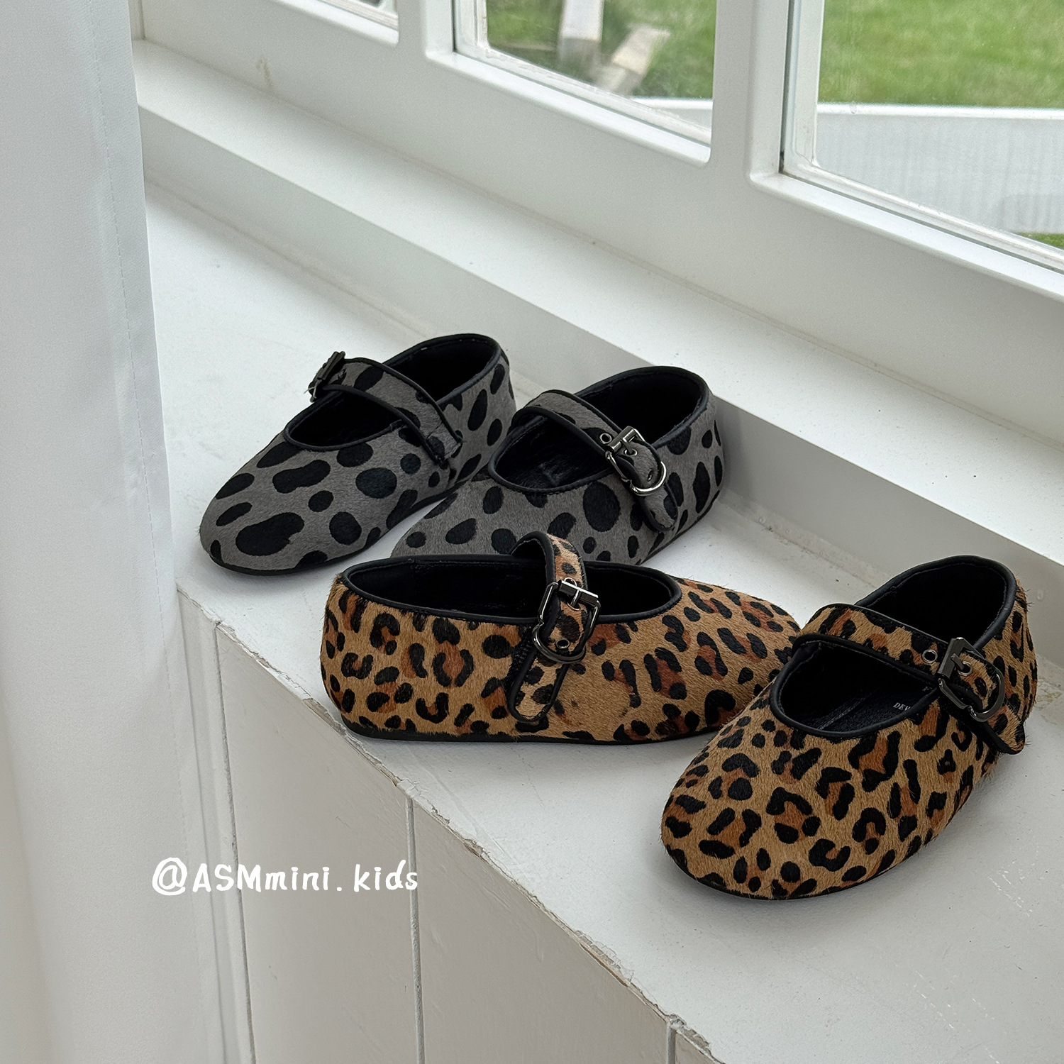 Trendy and Stylish Girls' Leopard Print Slip-On Shallow Leather Shoes with Soft Horsehair Soles, Mary Jane Princess Shoes