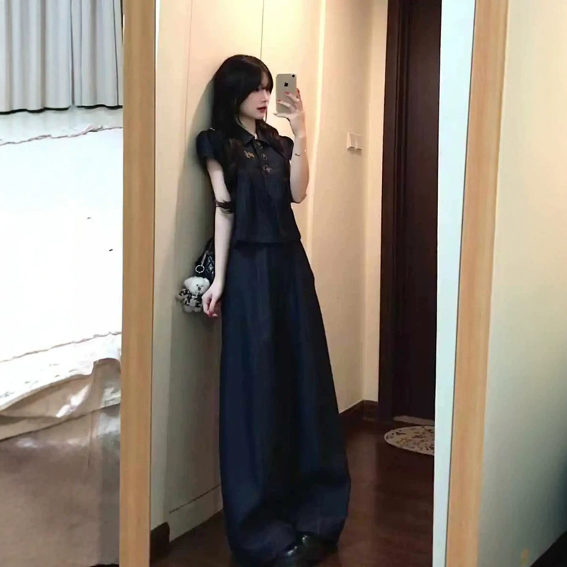 New summer Korean-style outfit: a complete set of denim shirt, short-sleeved top, casual wide-leg pants, and college-style suit for women New summer Korean-style outfit: a complete set of denim shirt, short-sleeved top, casual wide-leg pants, and college-style suit for women