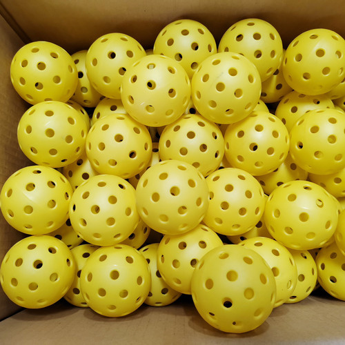 Direct Sale Pickleball Balls 40-Hole/26-Hole Pickleballs 74mm Rotomolded Injection Molded Glow-in-the-Dark Balls